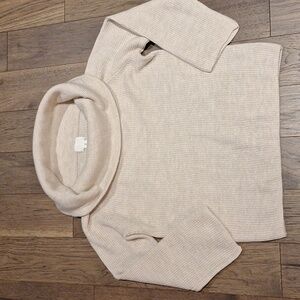 [S/M] H & M big cowlneck or off shoulder